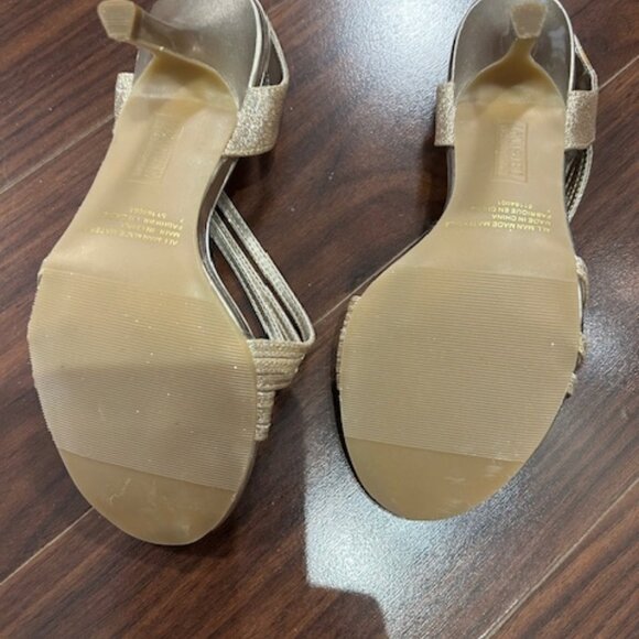 Gold sparkling shoes - Picture 4 of 4